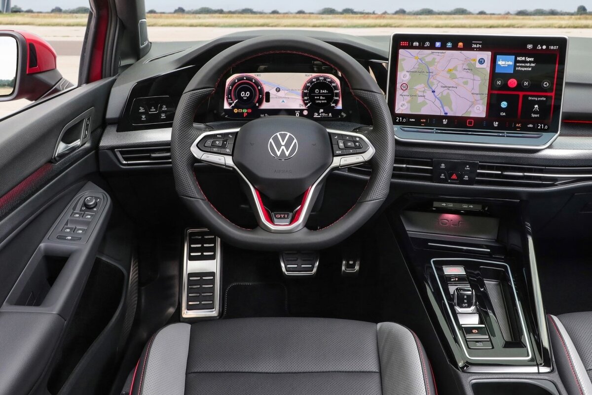 Volkswagen Golf GTI - 2023