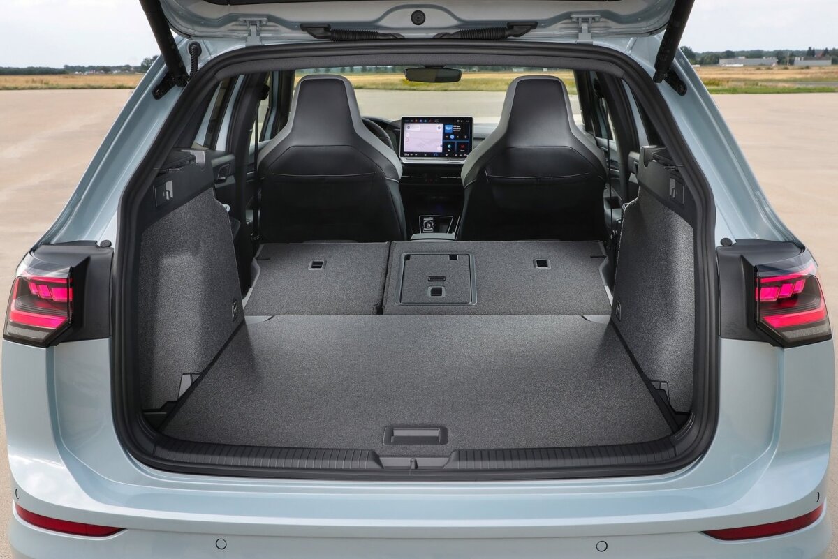 Volkswagen Golf Variant - 2023