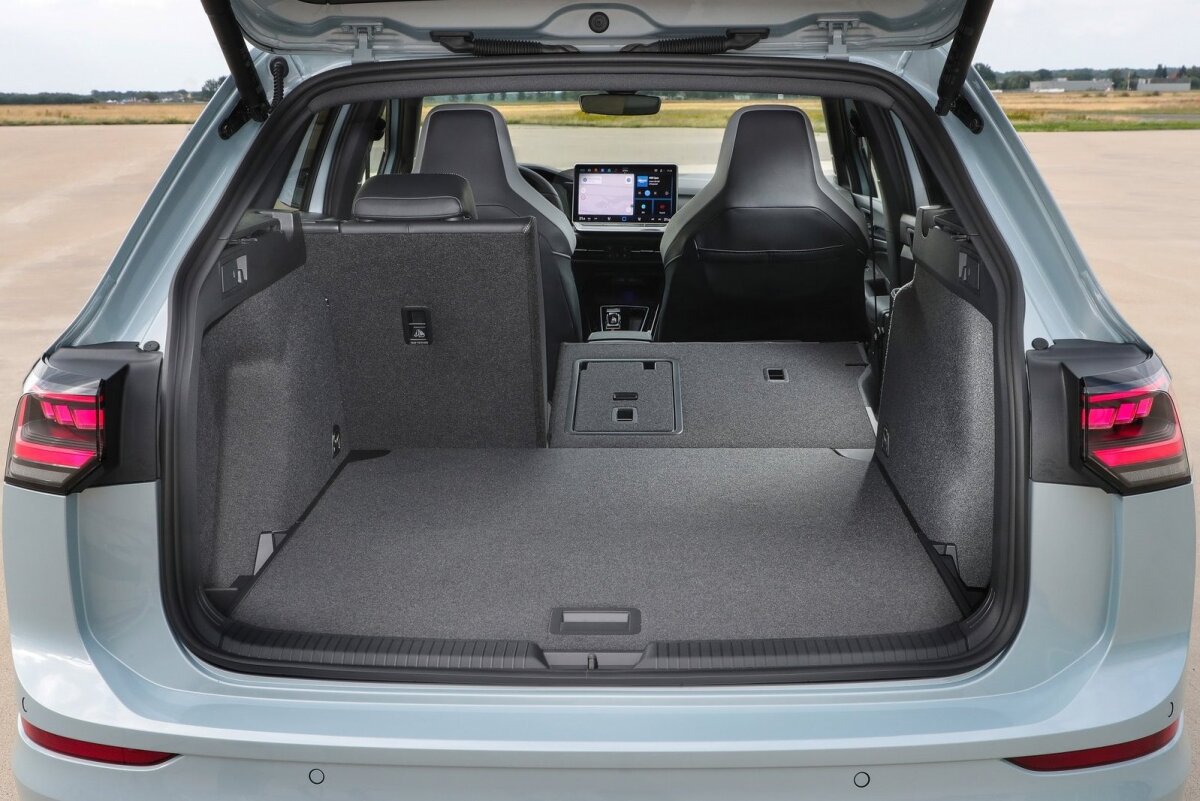 Volkswagen Golf Variant - 2023