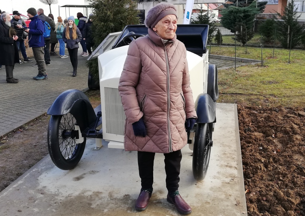 Jozefína Košťálová, vnučka Michala Majera