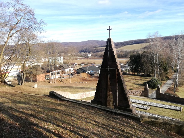 pamätník, Kremnička, domy