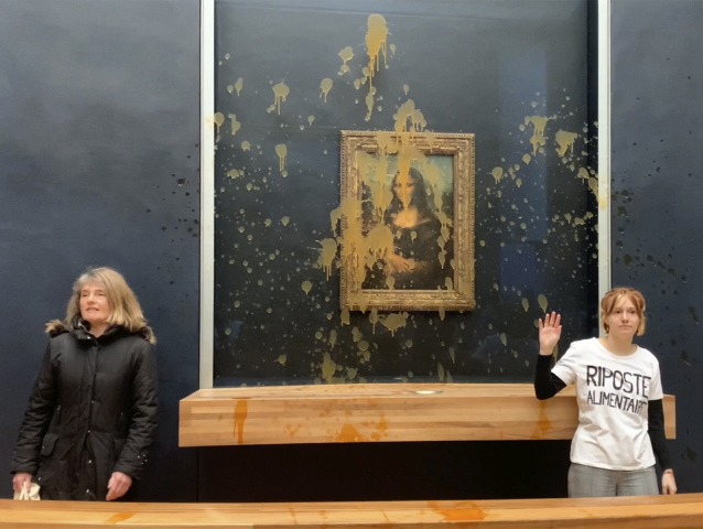 louvre, aktivistky,  Mona Lisa