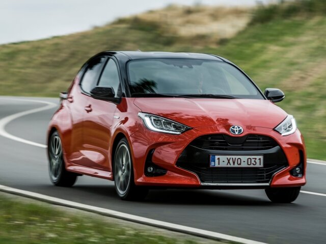 Toyota-Yaris-2020-1600-0d