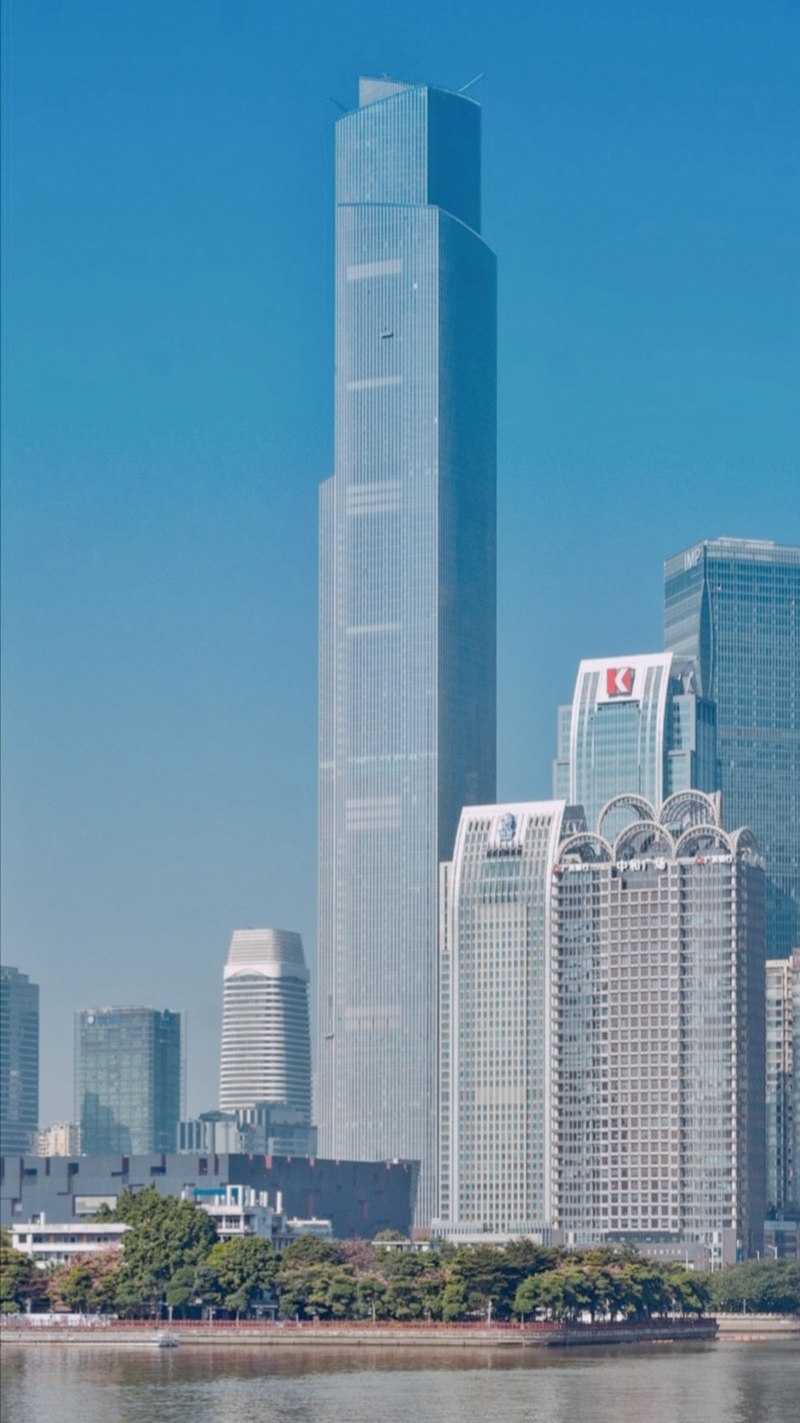 Guangzhou CTF Finance Centre (Čína)