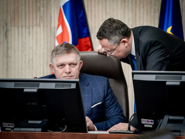 Robert Fico / Ladislav Kamenický /