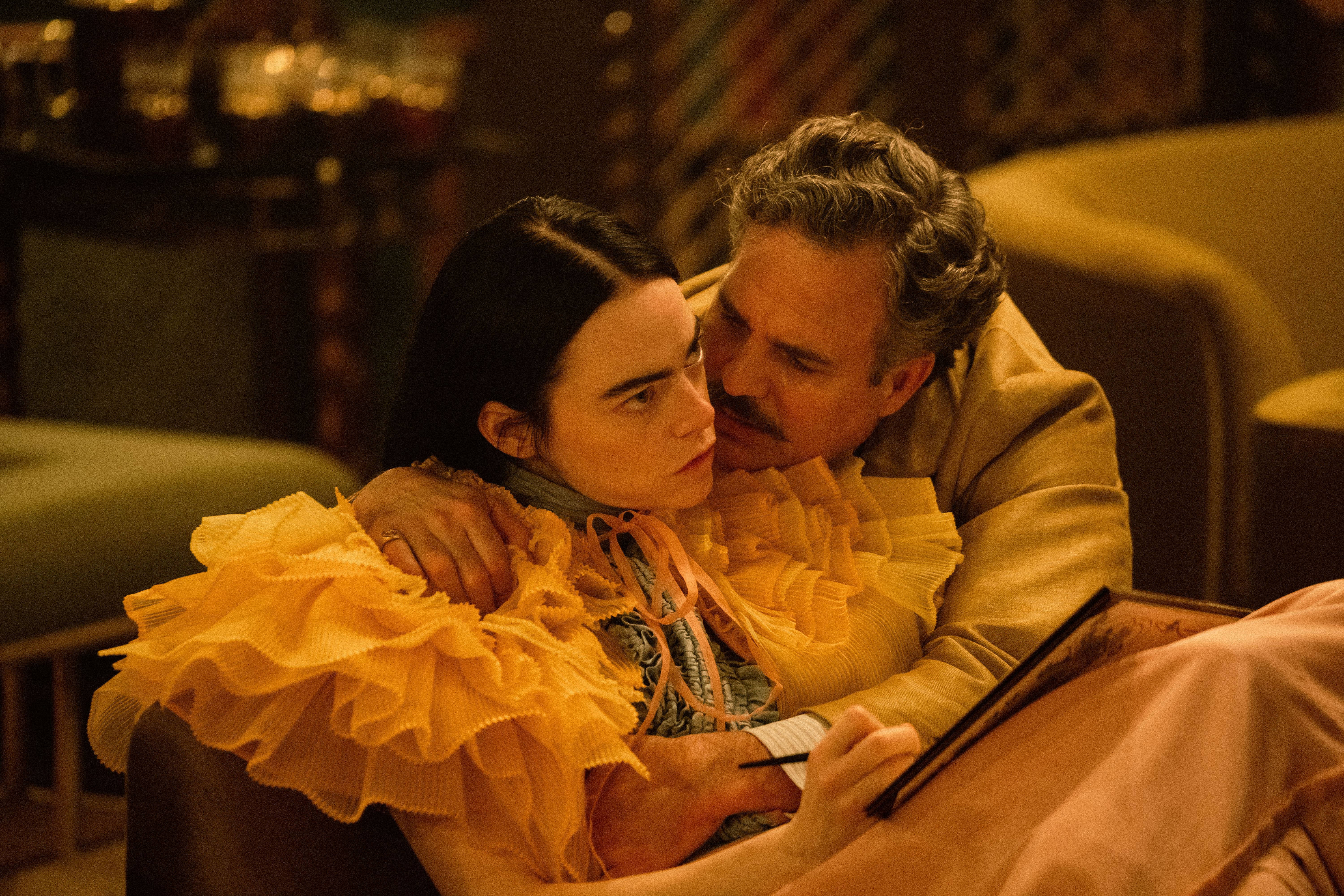 Emma Stone a Mark Ruffalo na zábere z filmu Chudiatko.