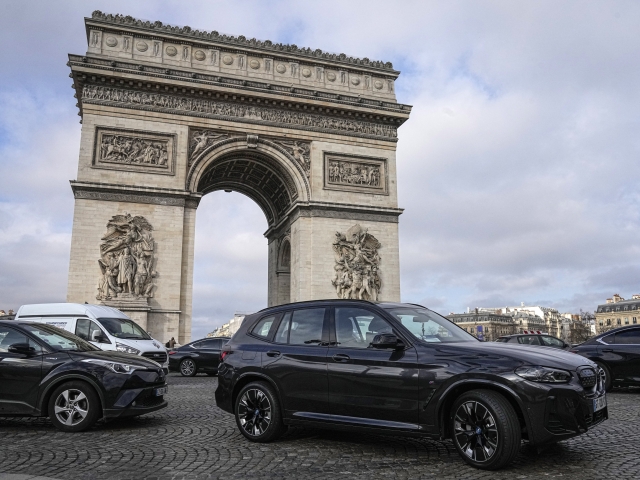 Francúzsko Paríž referendum SUV parkovanie poplatky