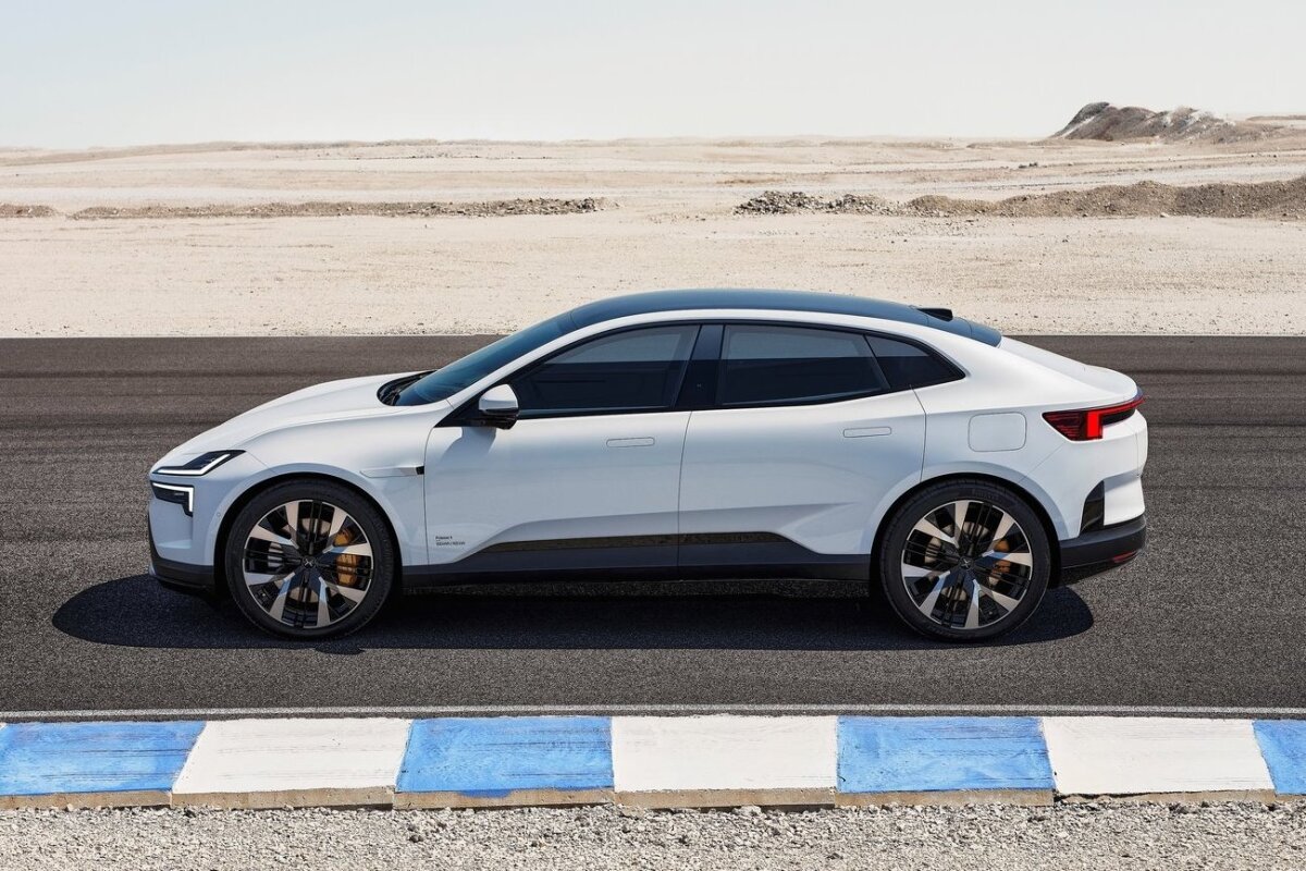 Polestar 4 - 2024