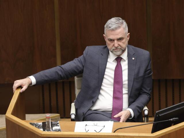 Tibor Gašpar, parlament, Smer, novela, trestné kódexy