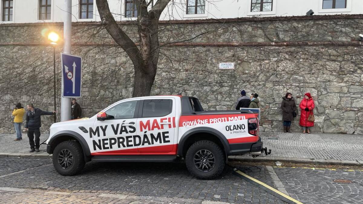 protest, oľano, auto, raptor