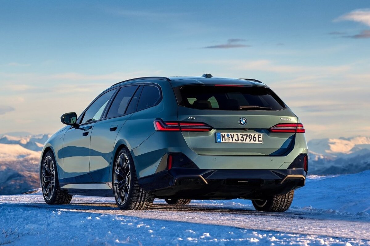 BMW i5 Touring - 2025
