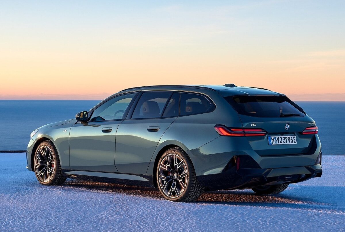 BMW i5 Touring - 2025