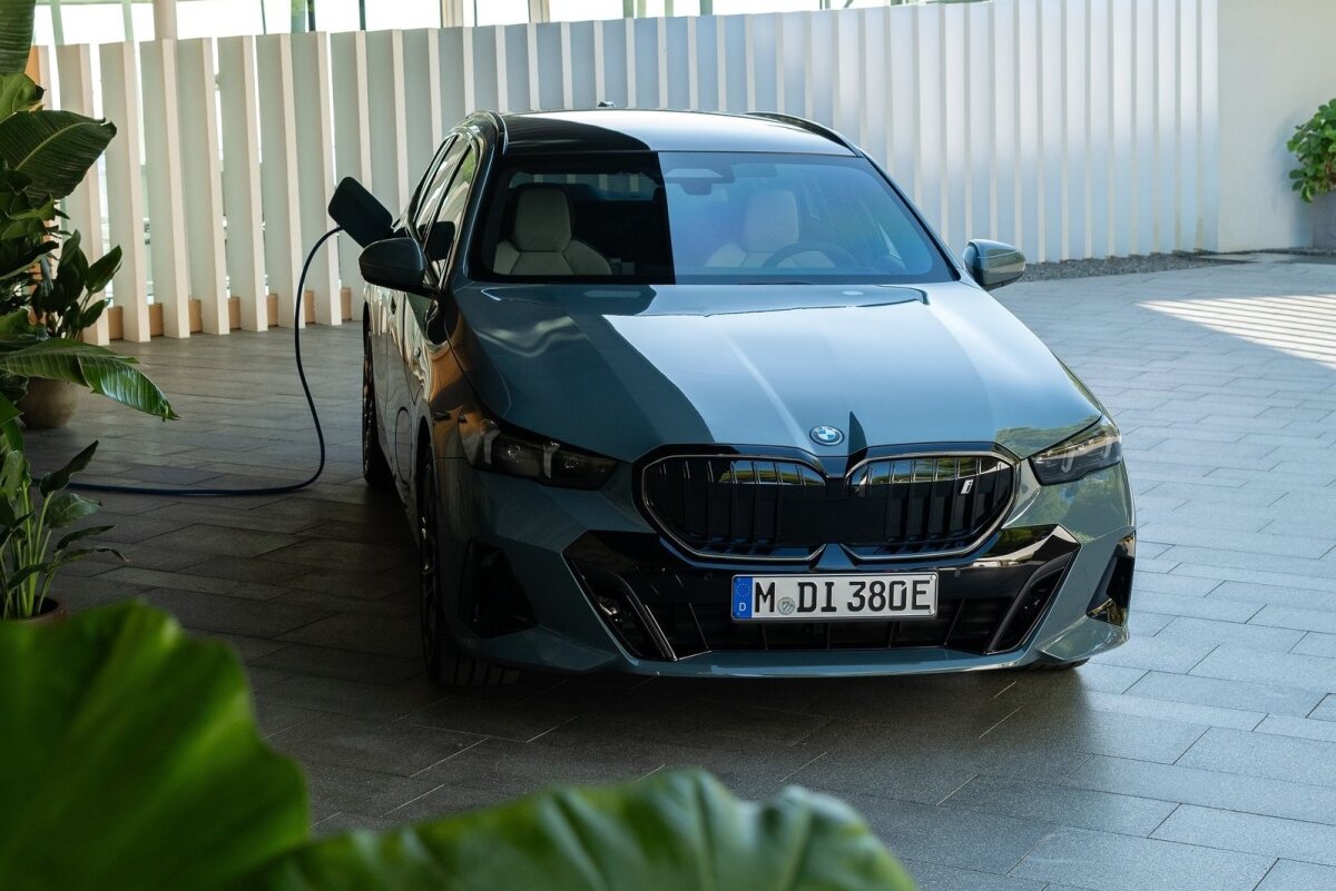 BMW i5 Touring - 2025