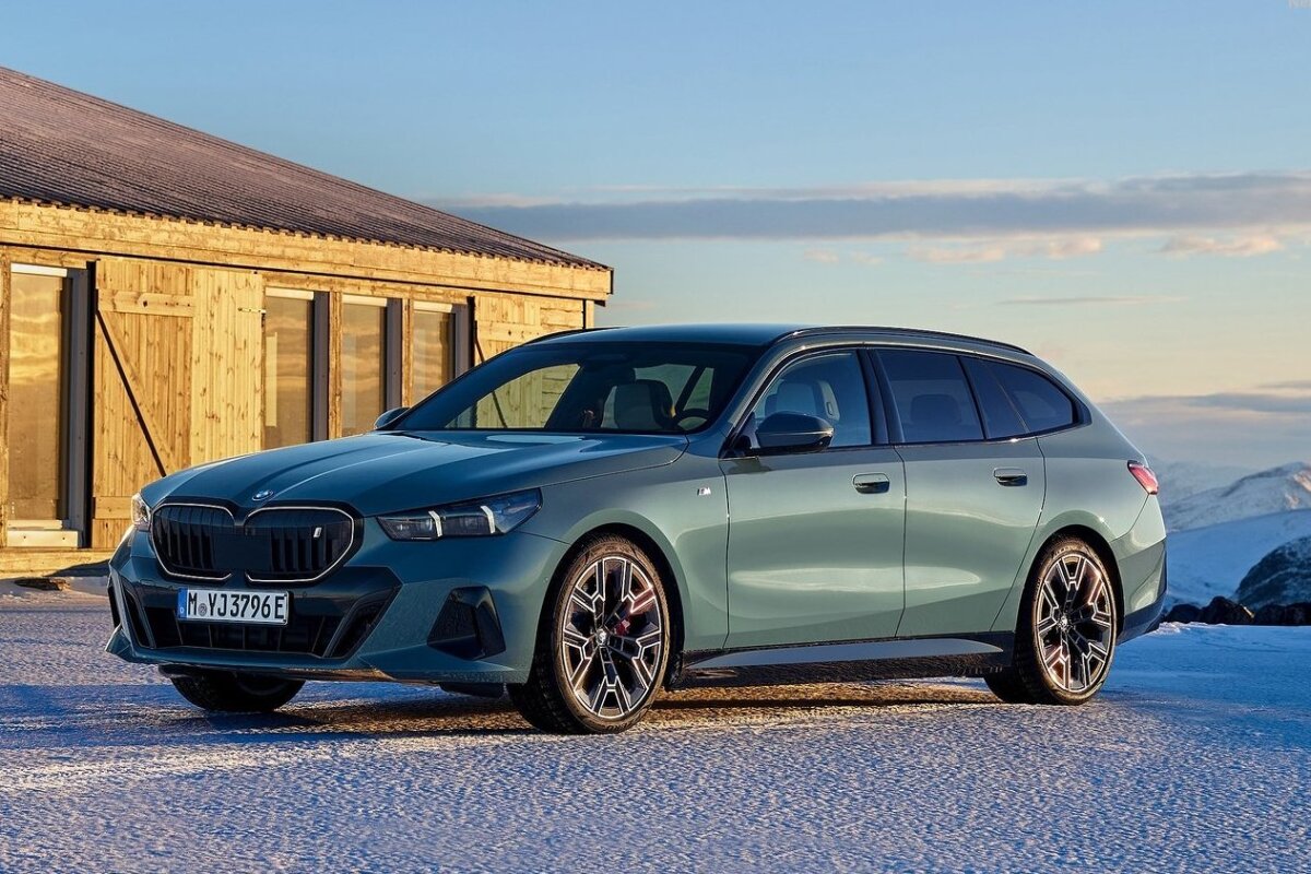 BMW i5 Touring - 2025