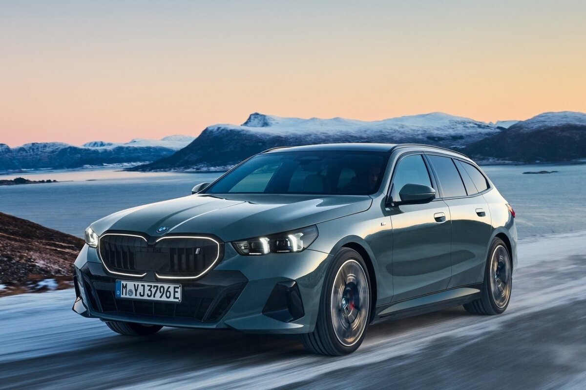 BMW i5 Touring - 2025