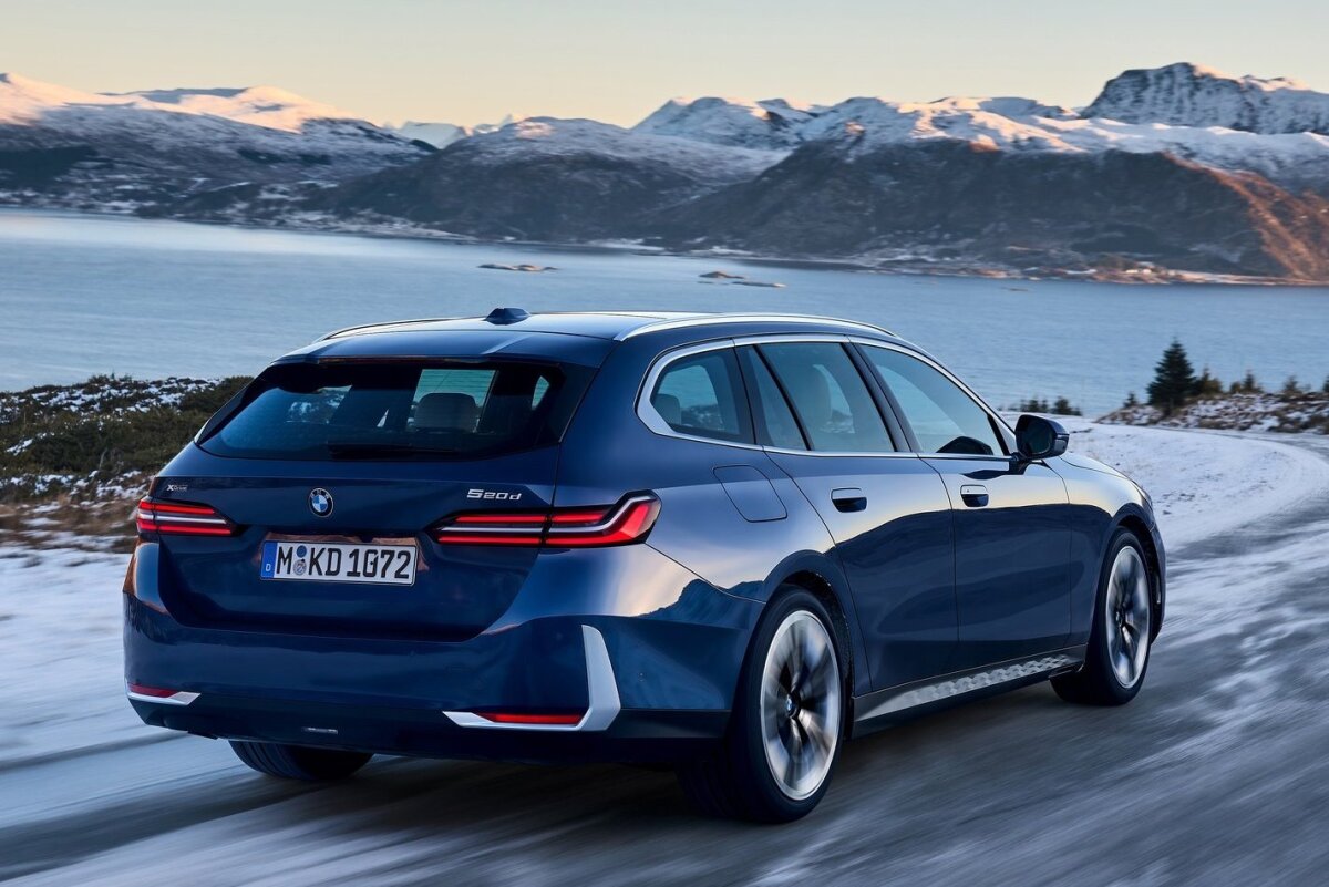 BMW i5 Touring - 2025