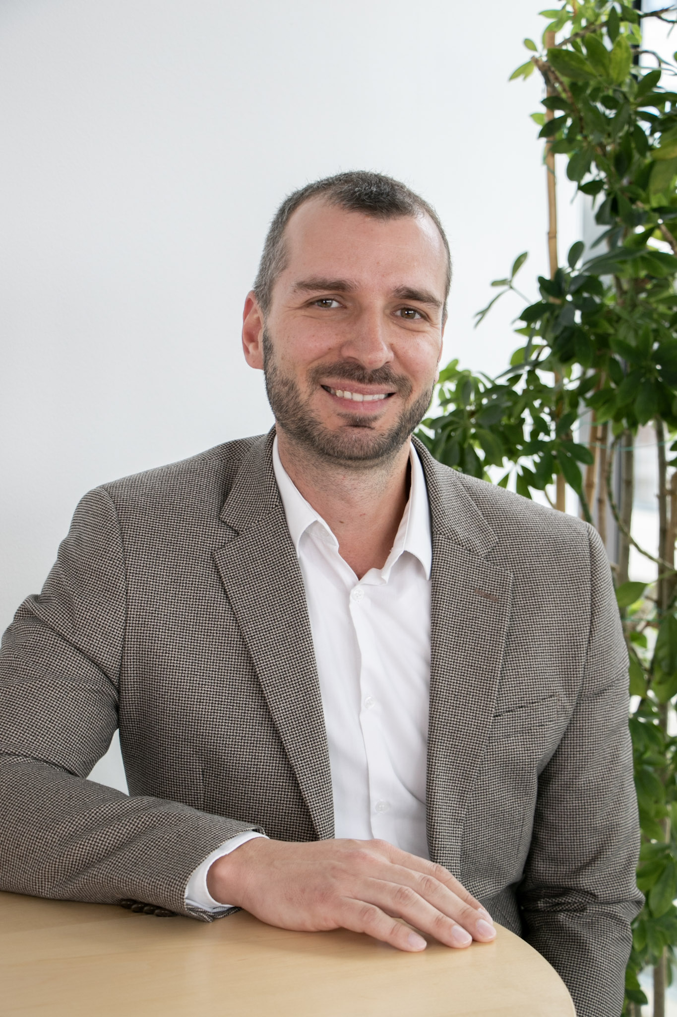 Martin Pakan posilňuje od fabruára 2024 vedenie Orangeu.