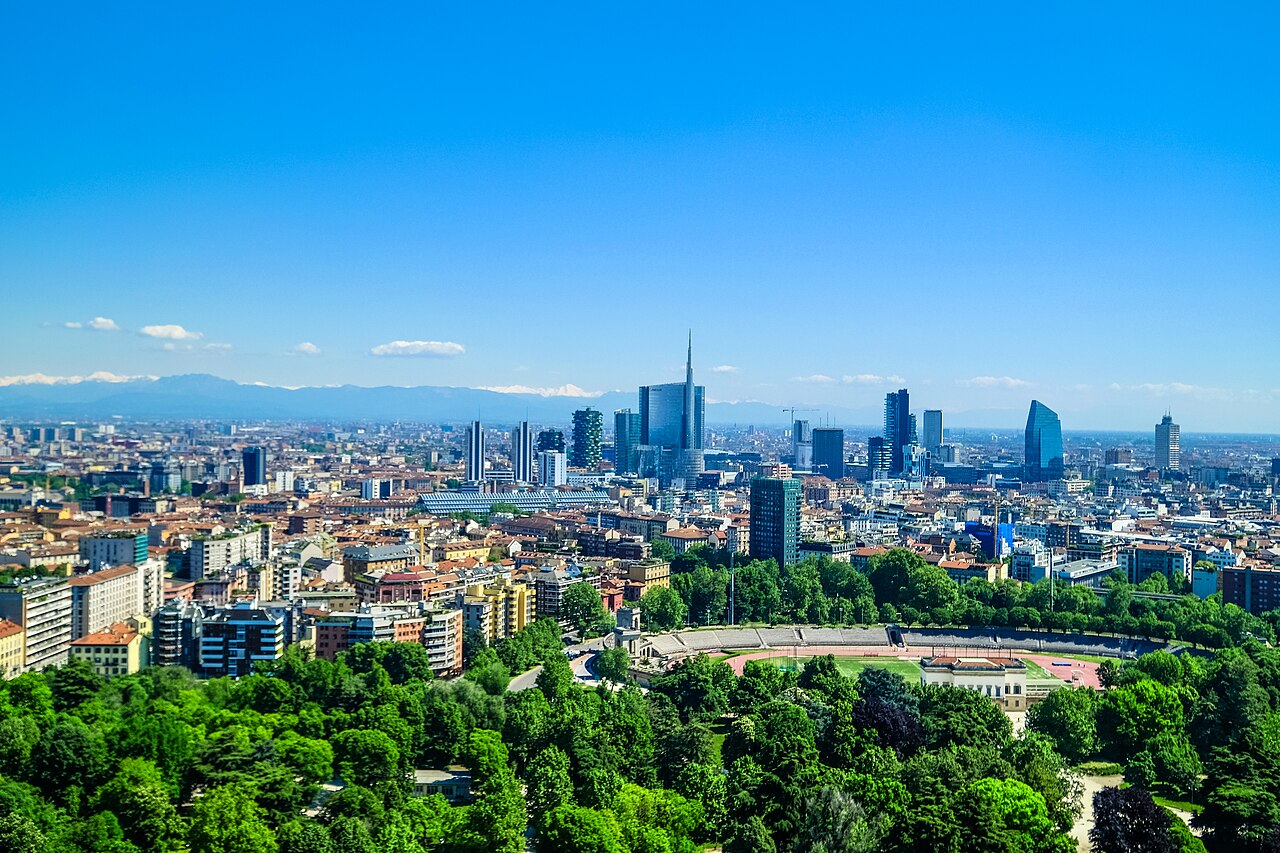 Pohľad na panorámu Milána v Taliansku.