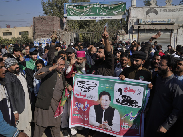 Pakistan protest chán