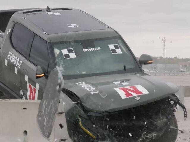 Rivian R1T - crashtest zvodidiel