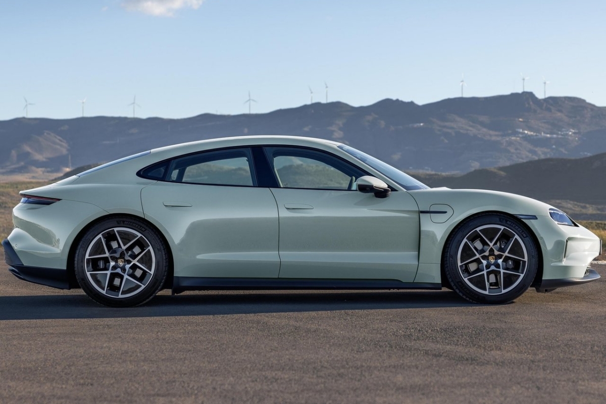 Porsche Taycan 2025 2