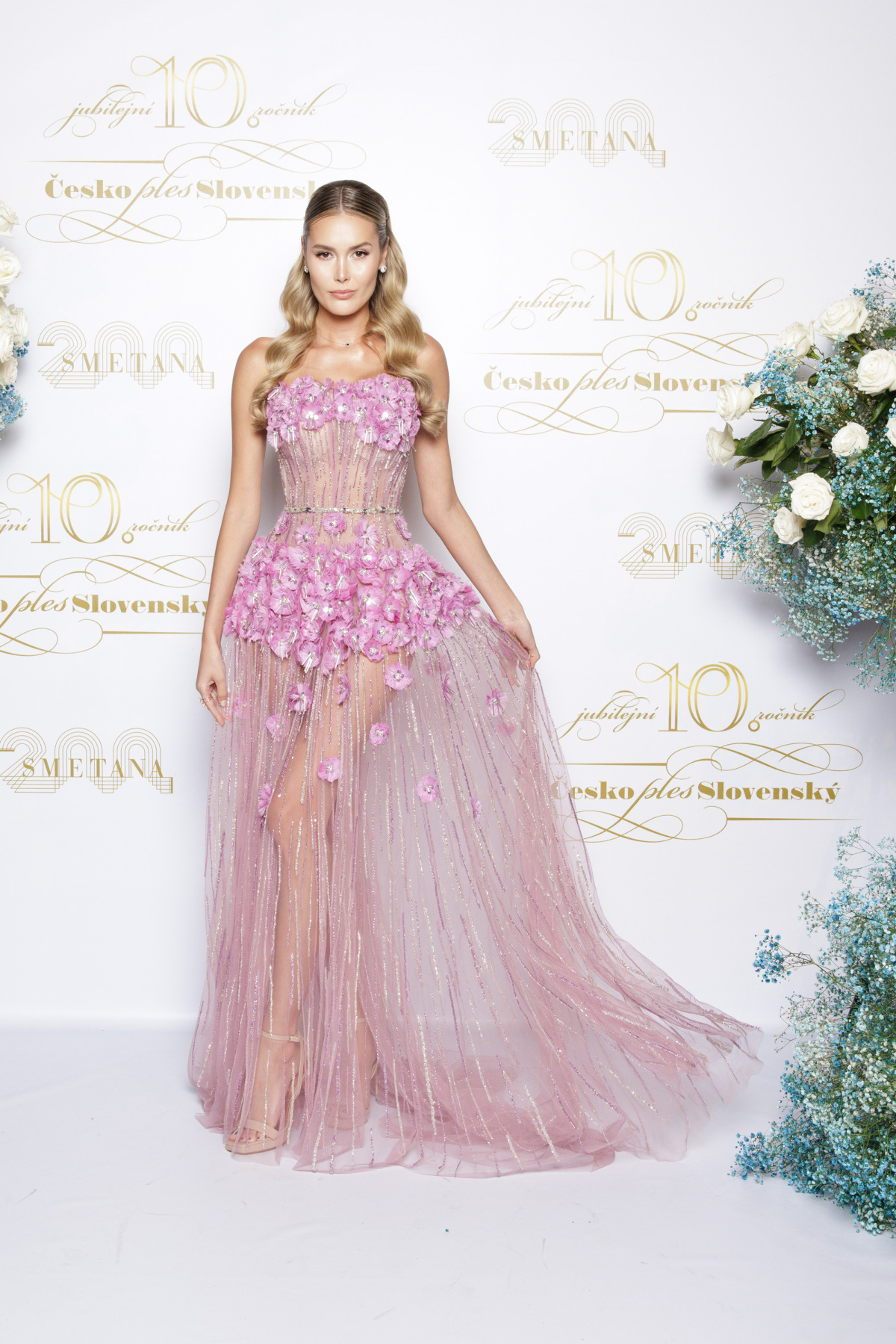 PF  Kinga Puhová v kreácii Sophia Couture