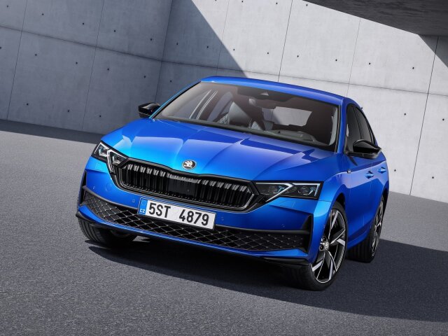 Skoda-Octavia-2025-1600-01