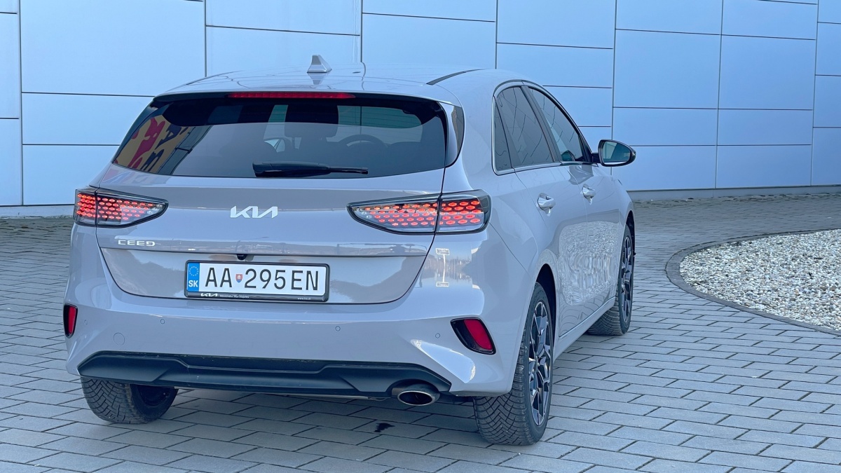 Kia Ceed 1,5 T-GDi  (2024)