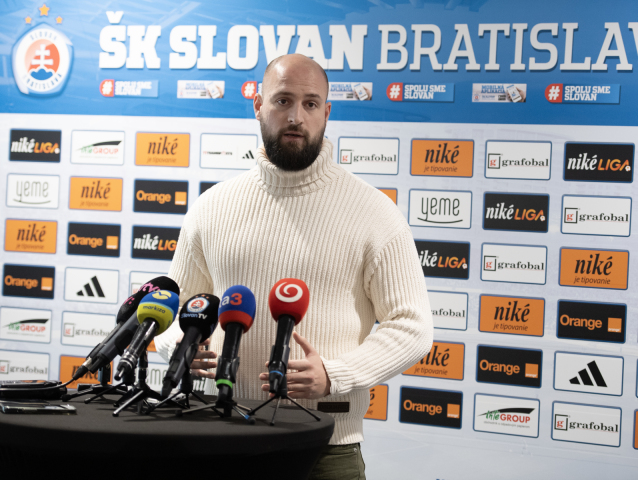 Ivan Kmotrík, Slovan Bratislava, Futbal