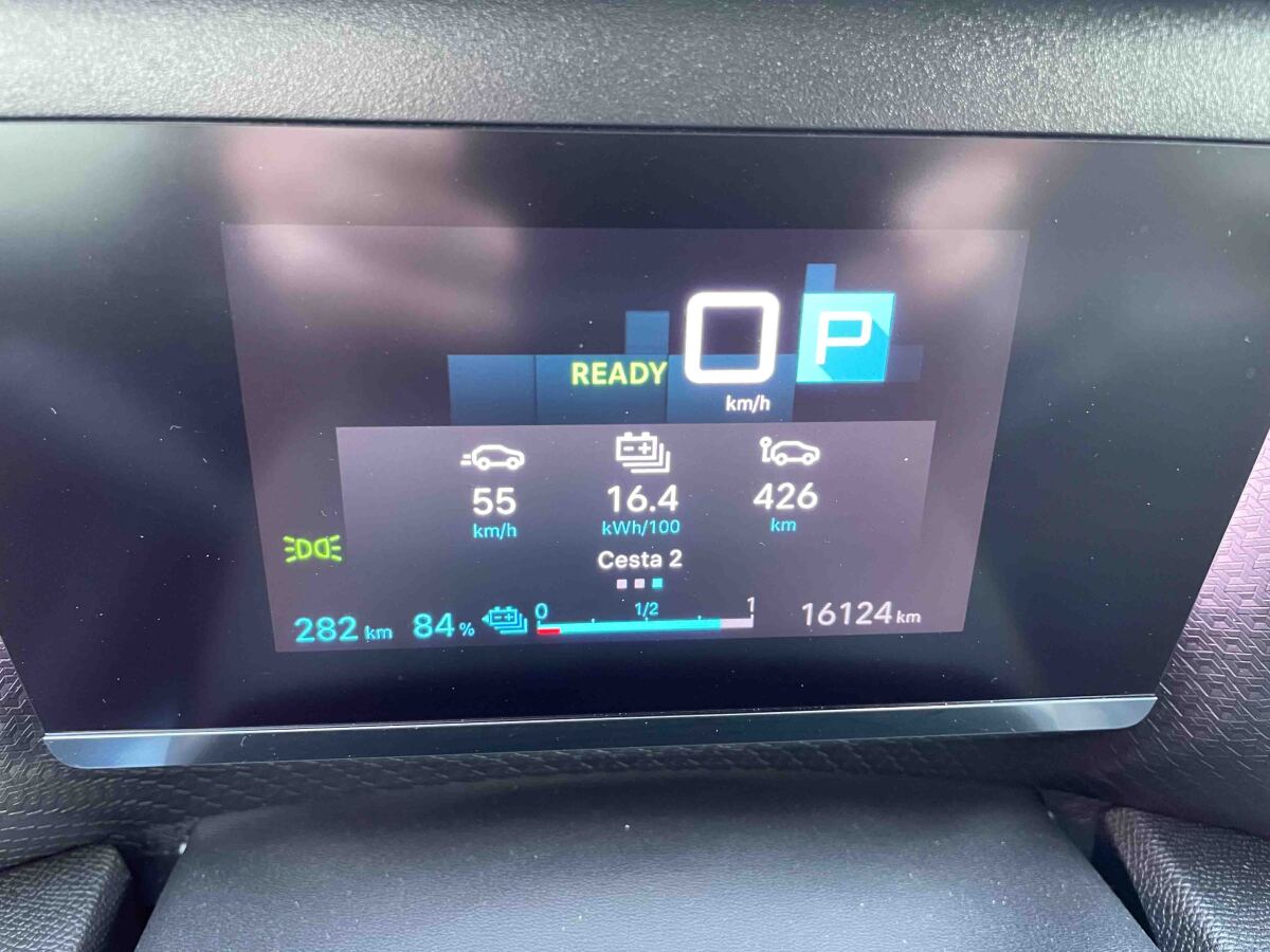Citroen e-C4X - test spotreby zimy 2024