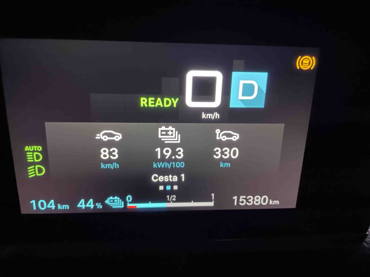 Citroen e-C4X - test spotreby zimy 2024
