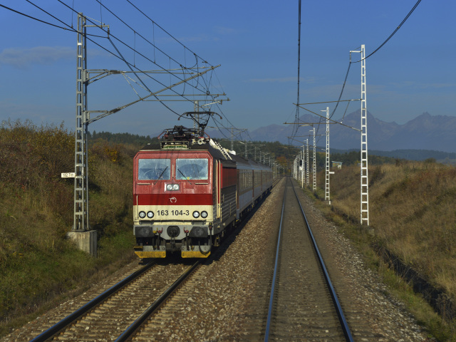 Spišská Nová Ves ZSSK rušeň vlak