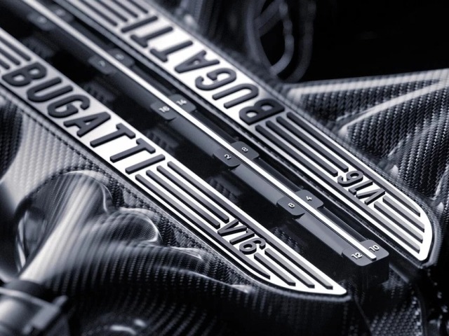 Bugatti - nový motor 8,3 V16 - 2024