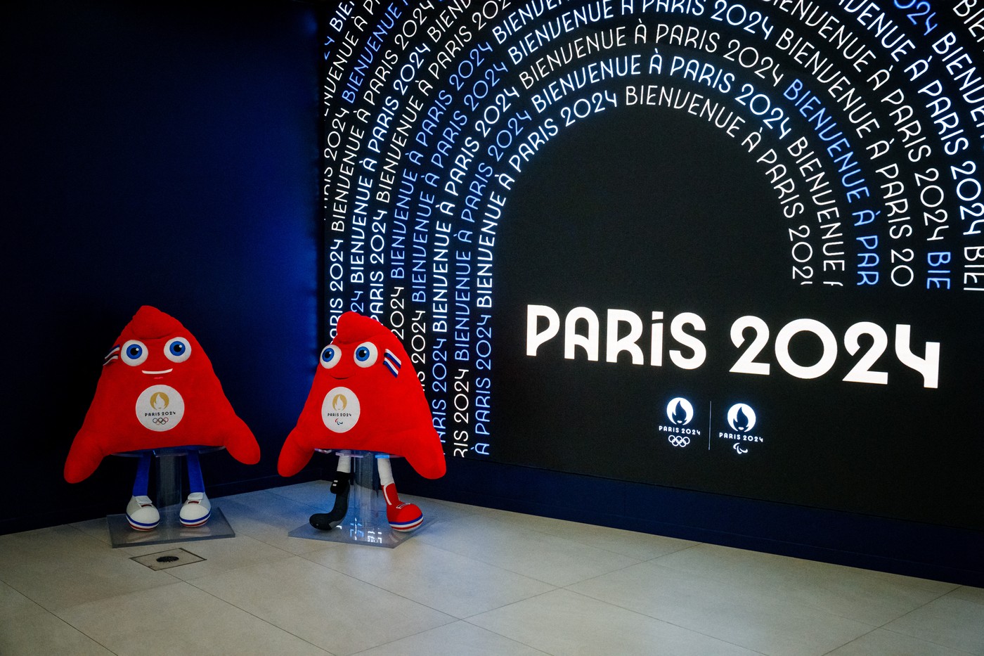 Oficiálni maskoti olympiády v Paríži.