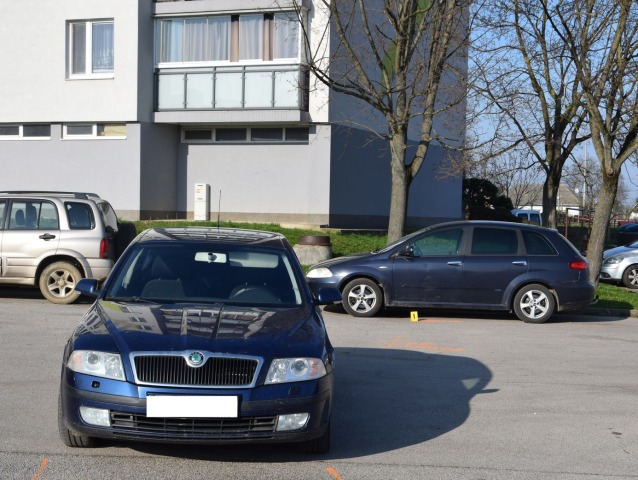 Automobil / Vozidlo /