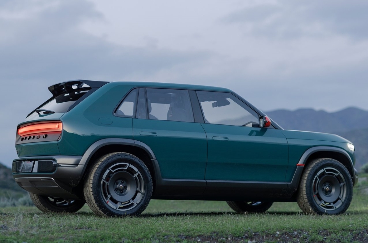 Rivian R3X 2