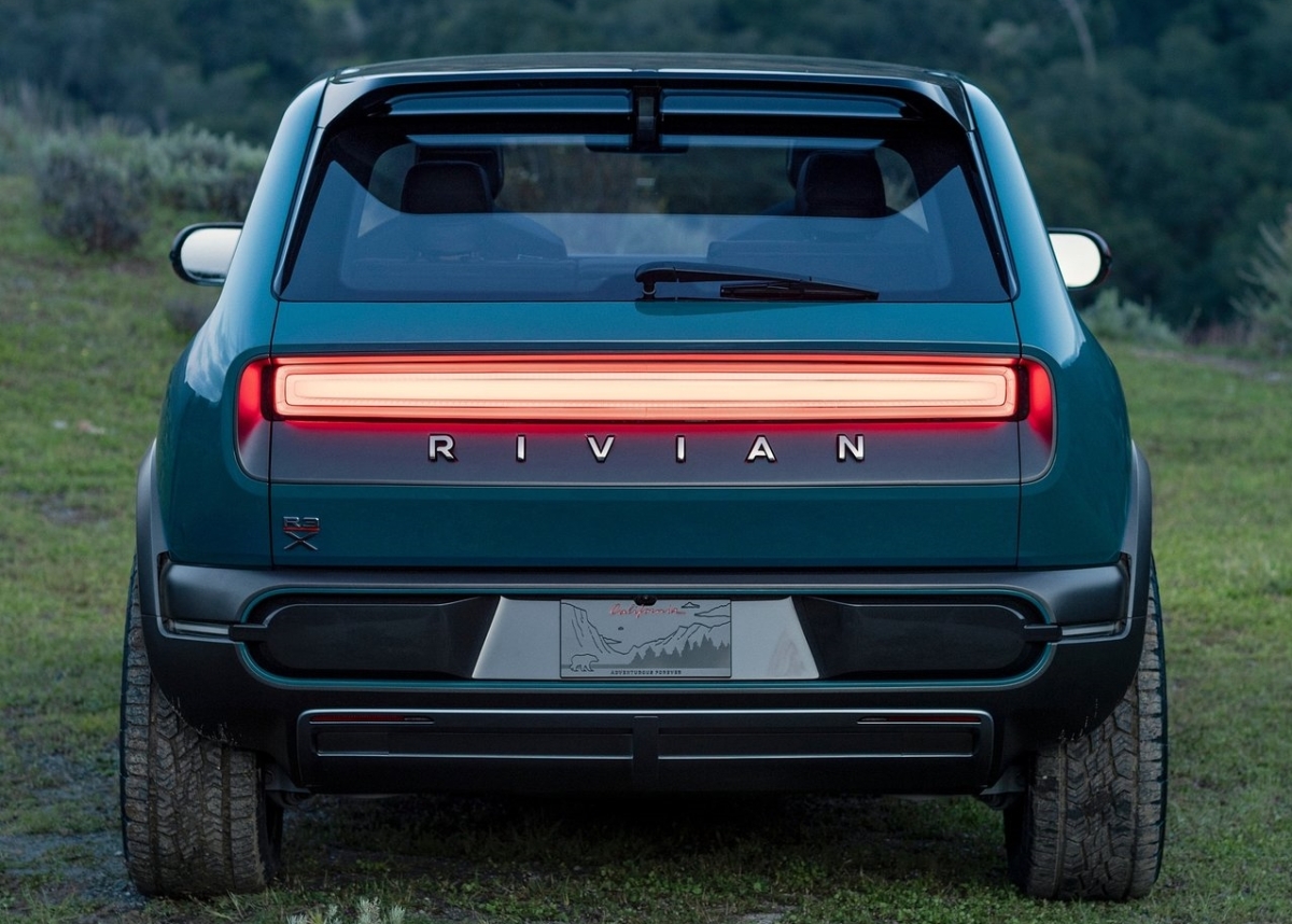 Rivian R3X 3