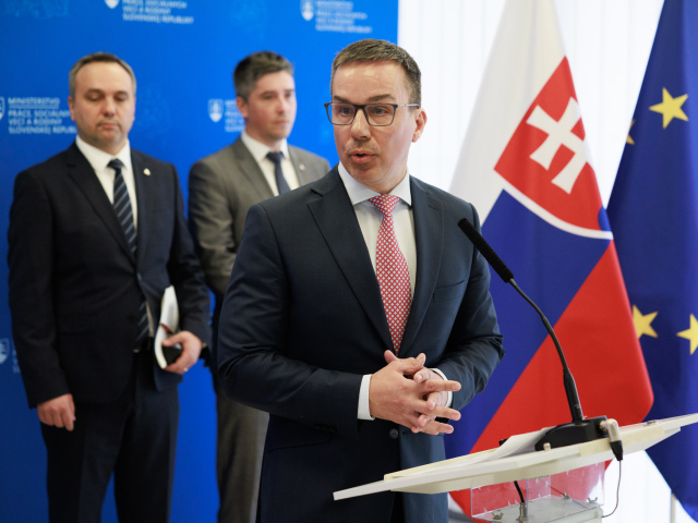 TB ministerstvo práce sociálnych vecí Erik Tomáš