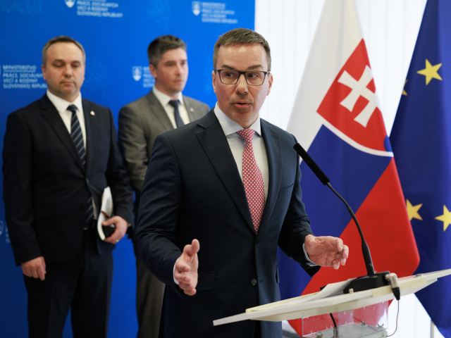 TB ministerstvo práce sociálnych vecí Erik Tomáš