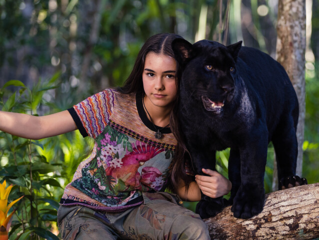 Ella a cierny jaguar3