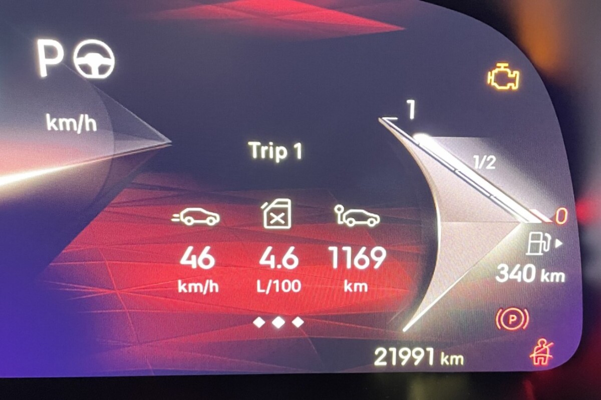 DS 7 E-Tense 4x4 PHEV - test 2024
