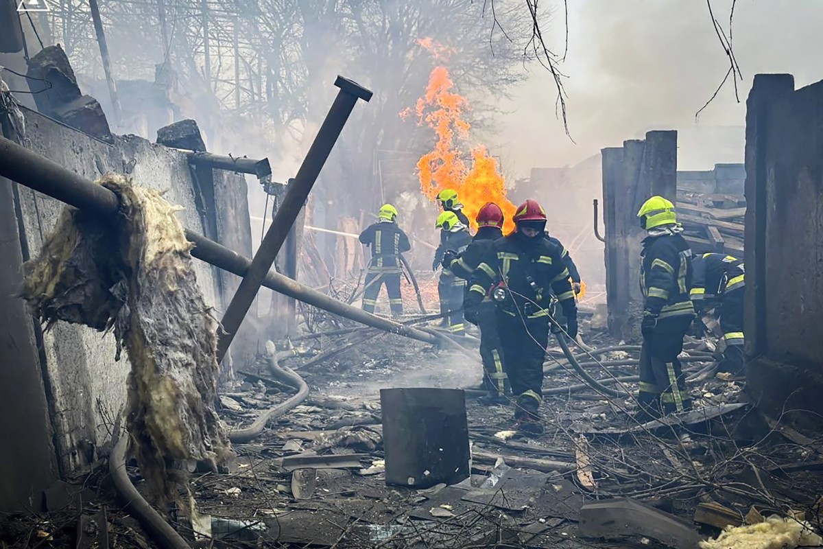 vojna na Ukrajine, hasiči, ruský útok, Odesa, bombardovanie