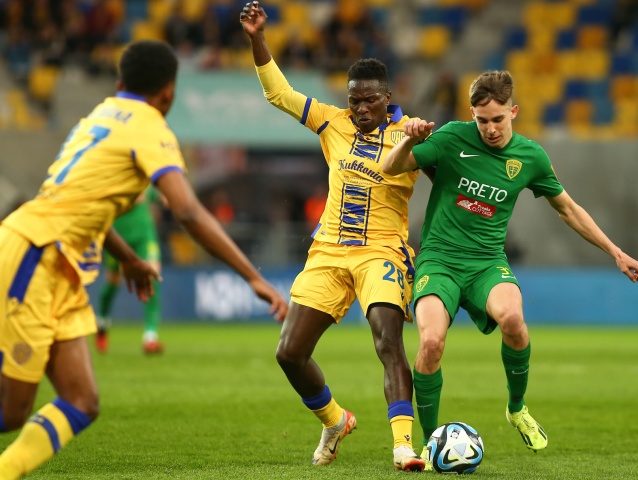 Mário Sauer, Moussa Kone
