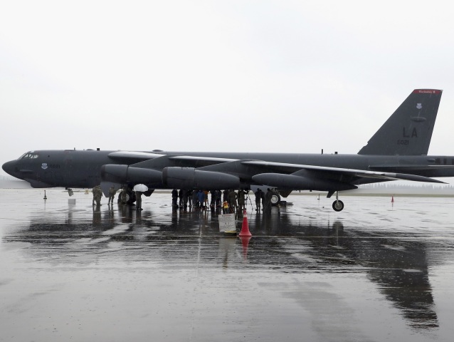 Bombardér / B-52 /
