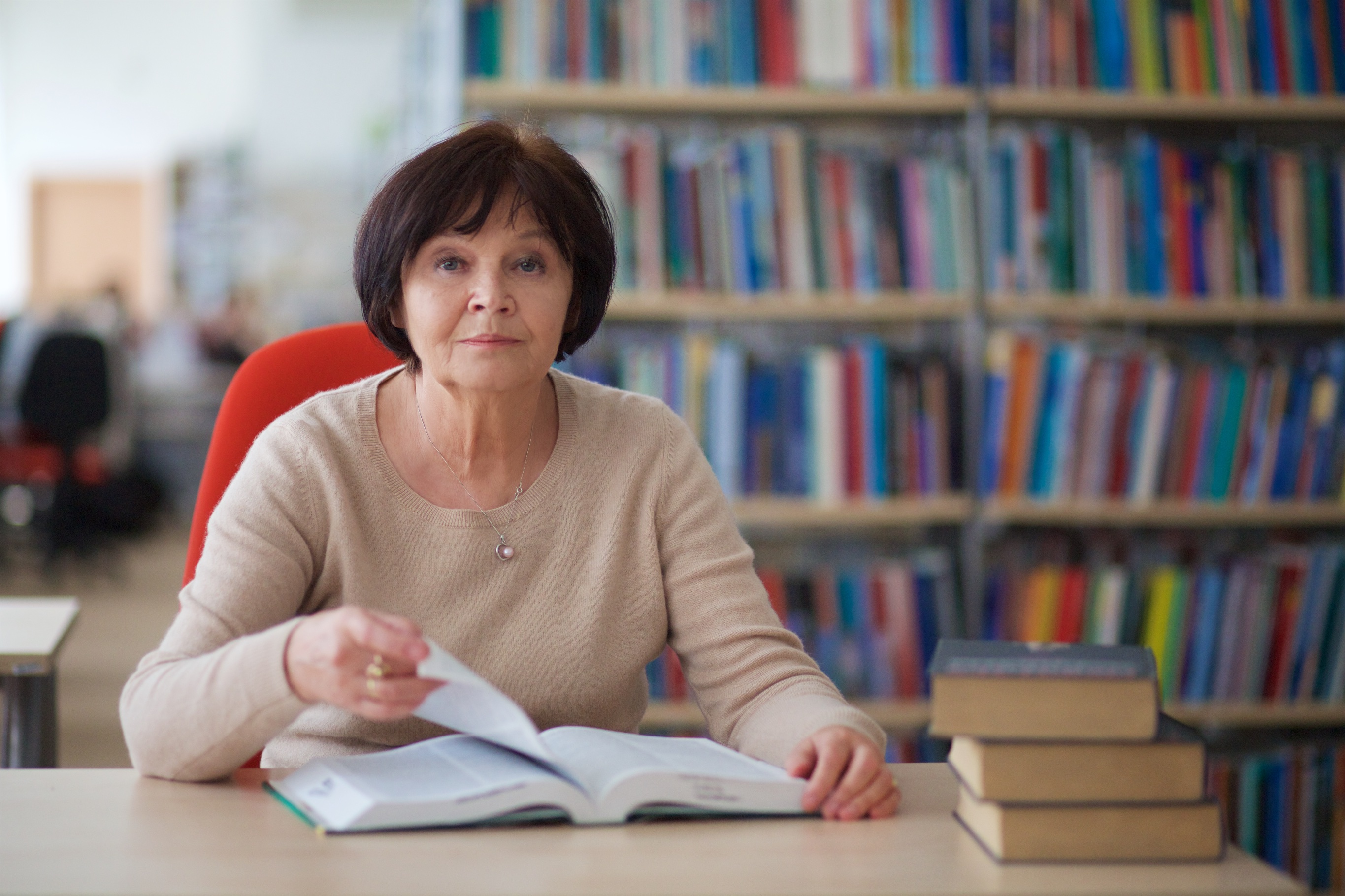Bohumila Ferenčuhová sa ako historička sa špecializuje na všeobecné dejiny, dejiny medzinárodných vzťahov 19. a 20. storočia.