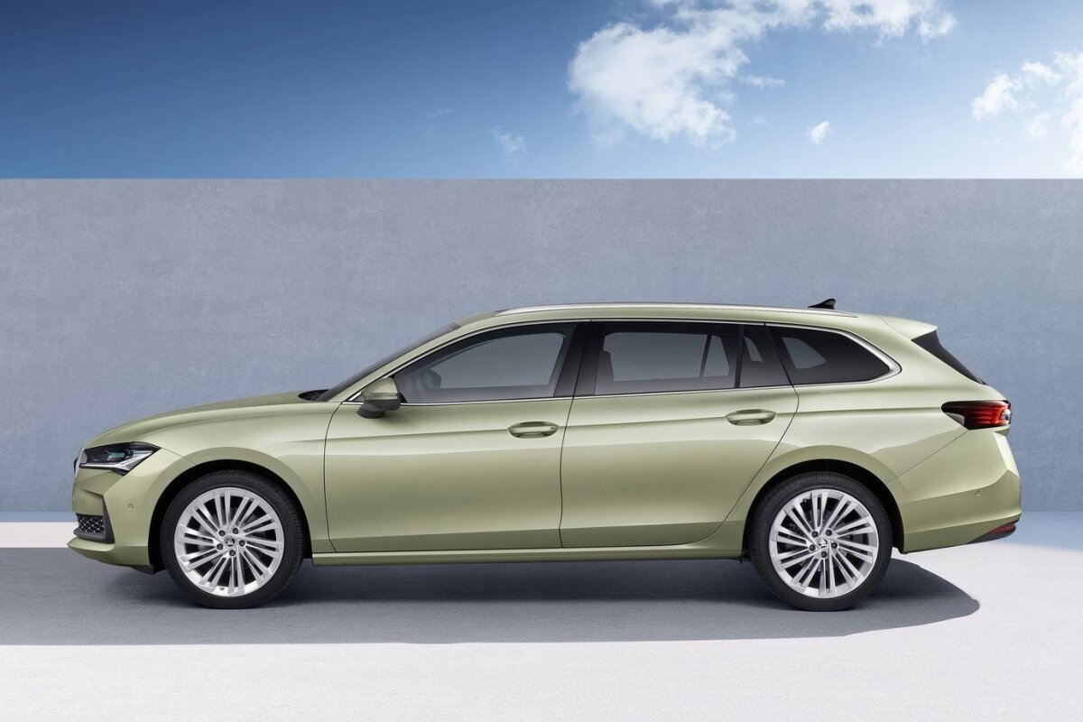 Škoda Superb Combi - 2024