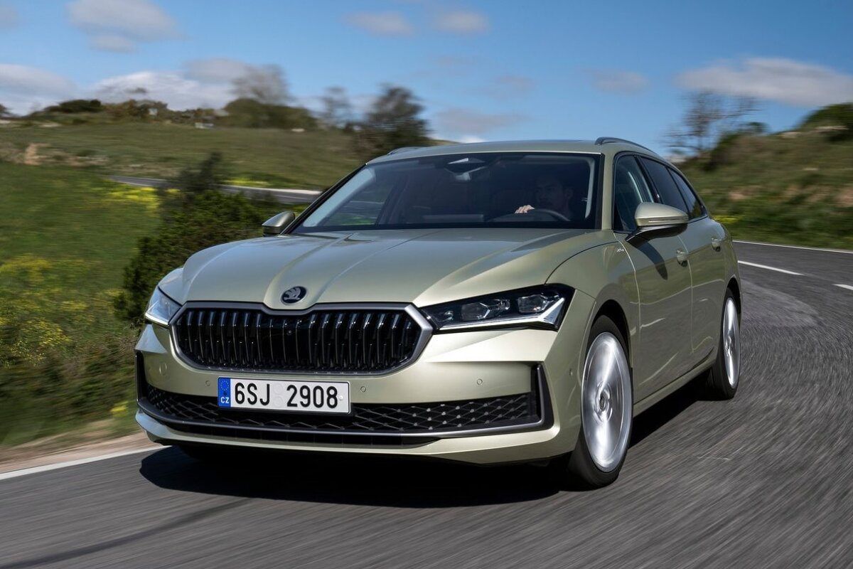 Škoda Superb Combi - 2024