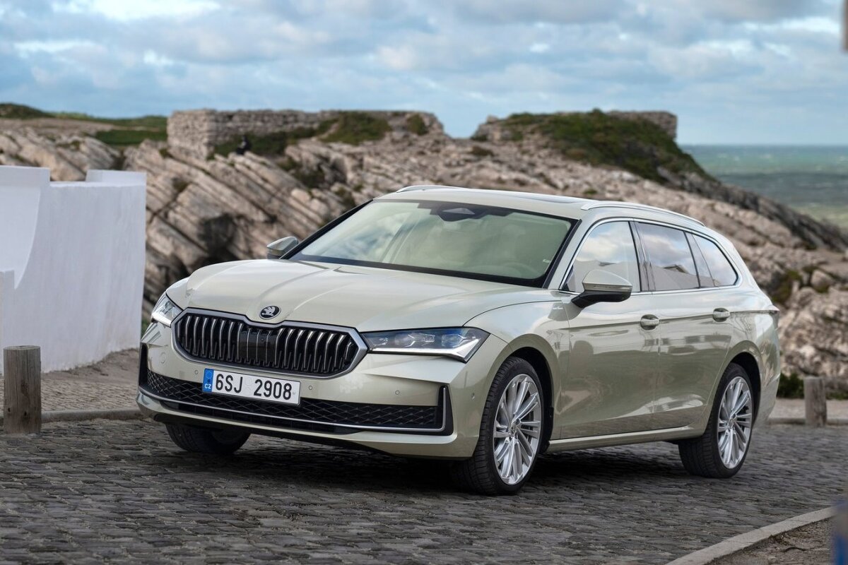 Škoda Superb Combi - 2024
