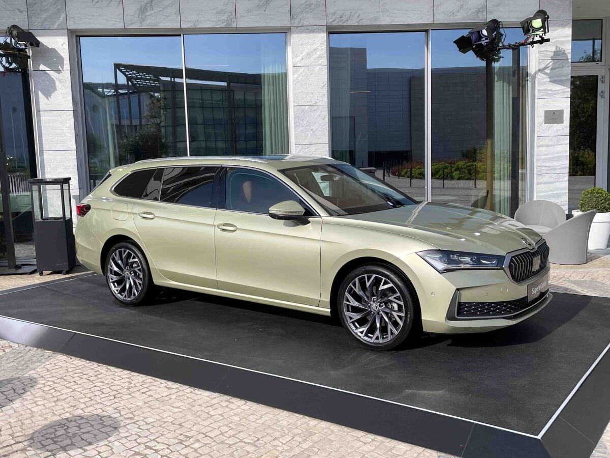 Škoda Superb Combi - prvá jazda 2024