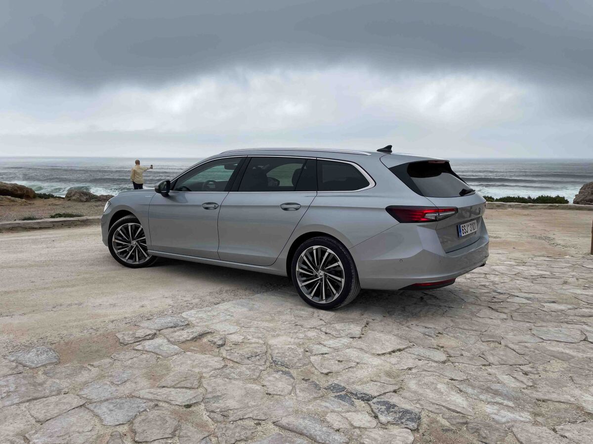 Škoda Superb Combi - prvá jazda 2024